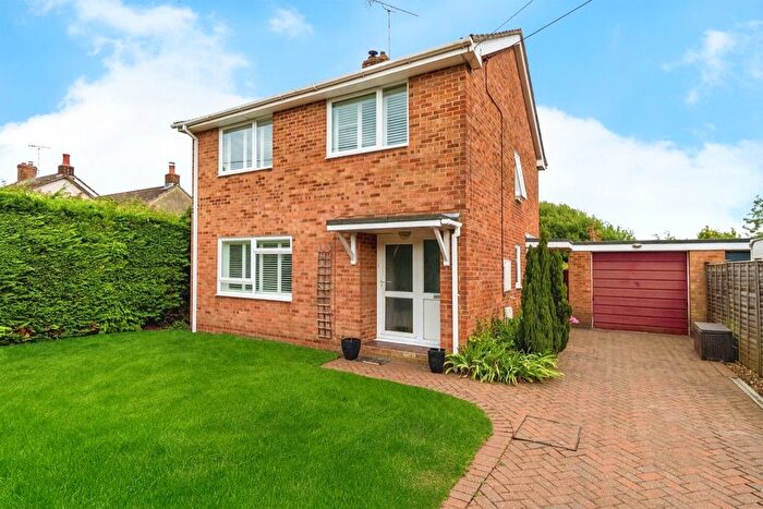 3 Bedroom Detached House For Sale In Old Lyndhurst Road, Cadnam, Southampton, SO40