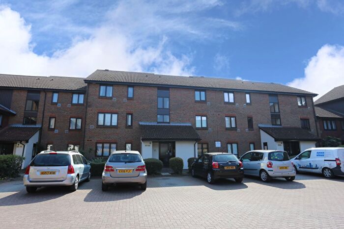 2 Bedroom Flat To Rent In Braybourne Drive, Isleworth, TW7