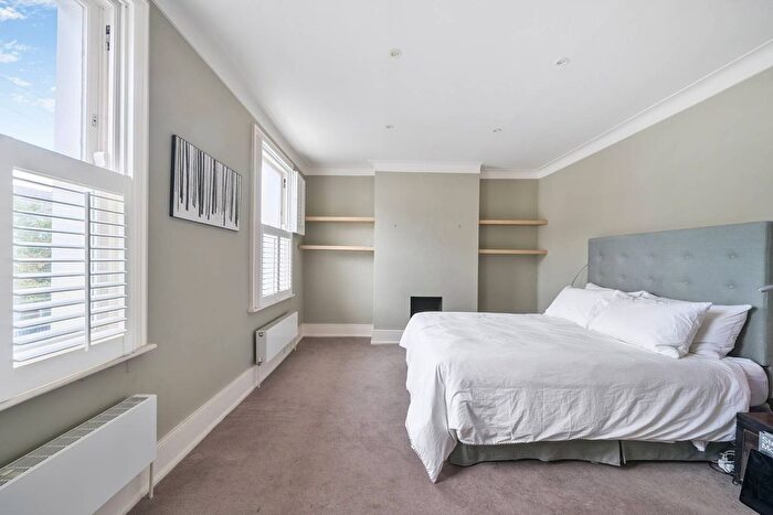 4 Bedroom Terraced House To Rent In Kinnoul Road, Barons Court, London, W6