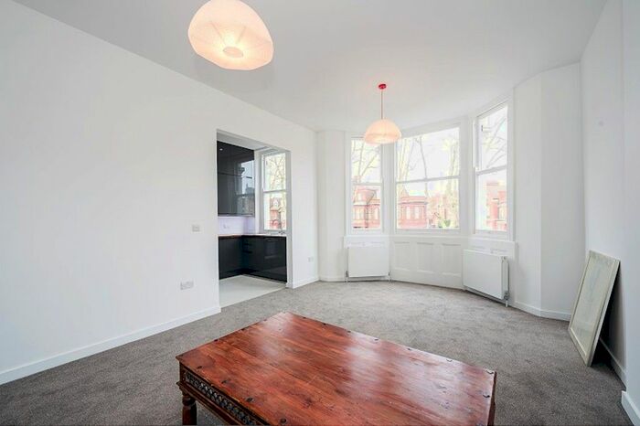 2 Bedroom Flat To Rent In Mount Nod Road, London, SW16