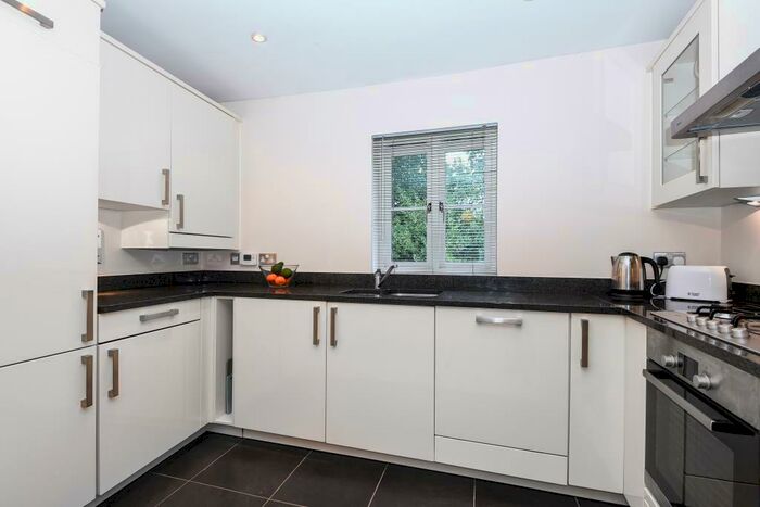 2 Bedroom Apartment To Rent In Ascot, Berkshire, SL5