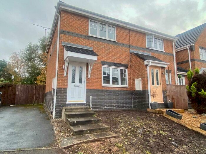 3 Bedroom Semi-Detached House To Rent In Bennett Close, Crewe, CW1