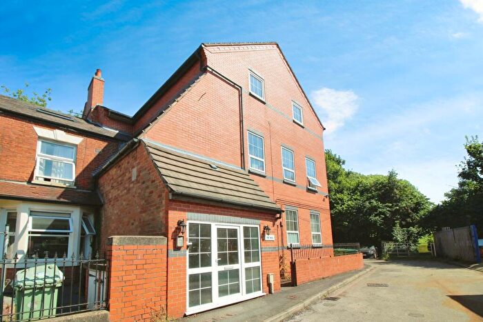 1 Bedroom Flat To Rent In Mill Close, Old Basford, Nottingham, NG6