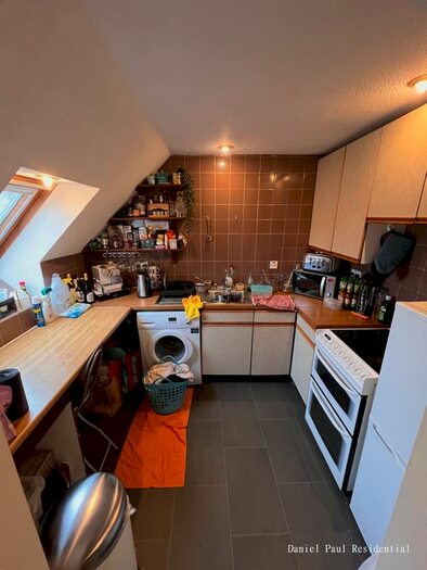 1 Bedroom Flat To Rent In Pursewardens Close, Ealing, W13
