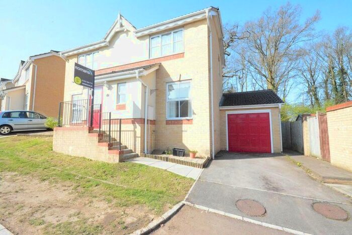 3 Bedroom Detached House To Rent In Neuman Crescent, Sovereign Fields, Bracknell RG12