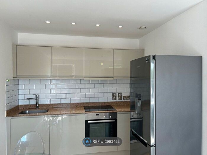 1 Bedroom Flat To Rent In West Street, Dunstable, LU6