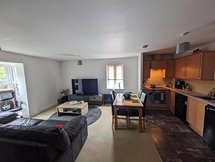 1 Bedroom Apartment For Sale In Warner Close, Basingstoke, Hampshire, RG24