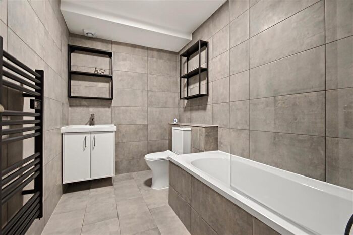 2 Bedroom Flat To Rent In Salisbury Street, Semilong, NN2
