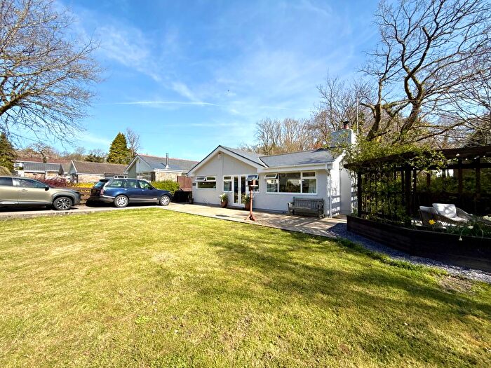 3 Bedroom Detached Bungalow For Sale In Woodland Park, Penderyn, Aberdare, Rhondda Cynon Taf, CF44