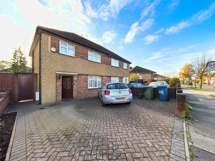 3 Bedroom House To Rent In Du Cros Drive, Stanmore, HA7