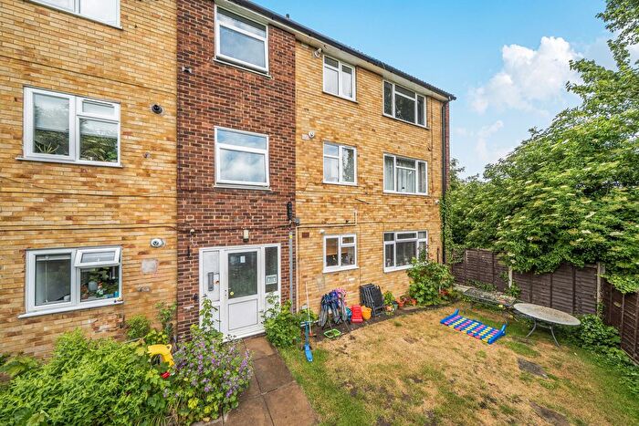 2 Bedroom Flat For Sale In Terence Court, Nuxley Road, Belvedere, DA17