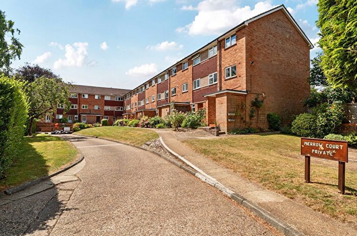 2 Bedroom Maisonette For Sale In Levylsdene, Guildford, Surrey, GU1