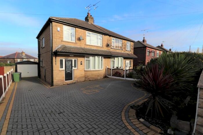 3 Bedroom Semi-Detached House To Rent In Cemetery Road, Pudsey, Leeds LS28