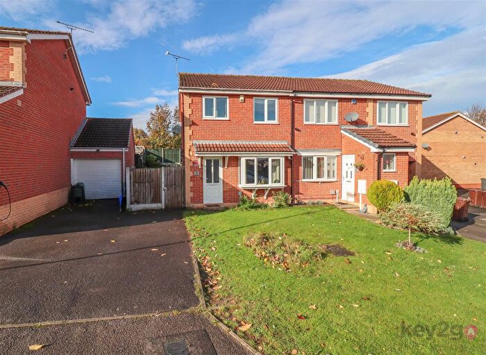 3 Bedroom Semi Detached House For Sale In Malham Gardens, Halfway, Sheffield, S20