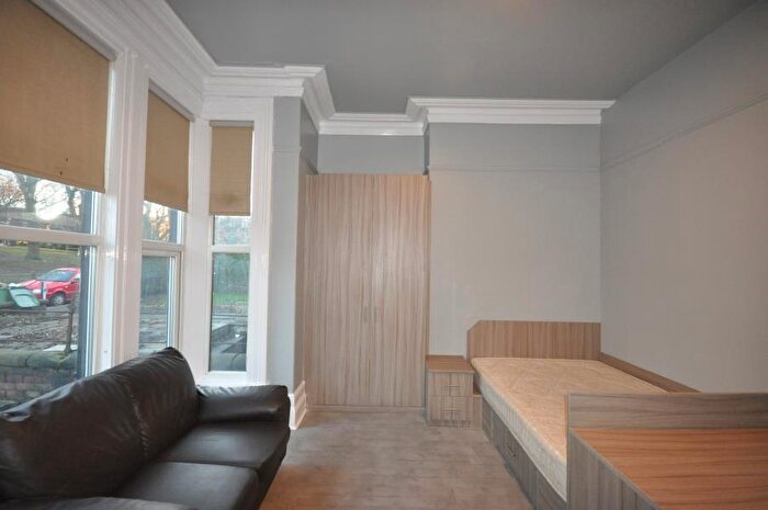 1 Bedroom Flat To Rent In Hyde Park Road, Hyde Park, Leeds, LS6