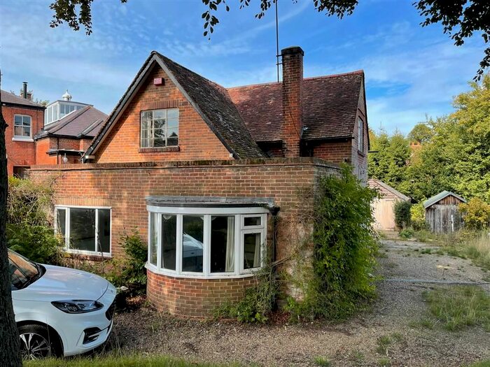 3 Bedroom Detached House For Sale In Police Station Lane, Droxford, Southampton, SO32
