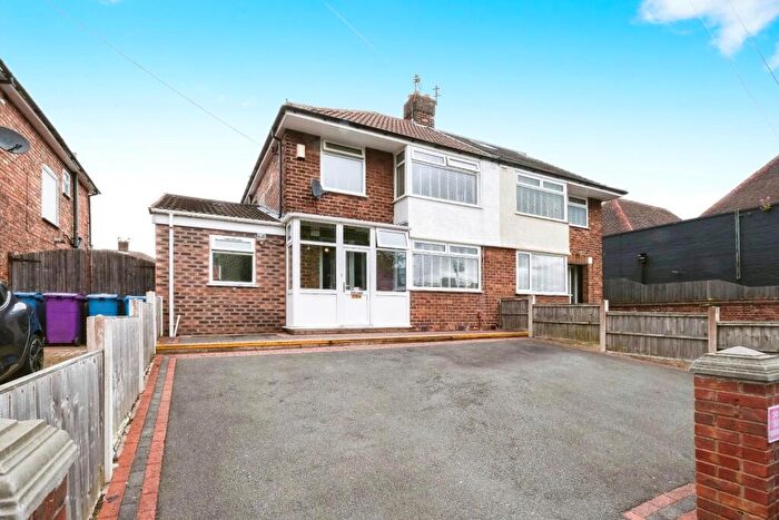 4 Bedroom Semi-Detached House For Sale In Hillfoot Road, Hunts Cross, L25