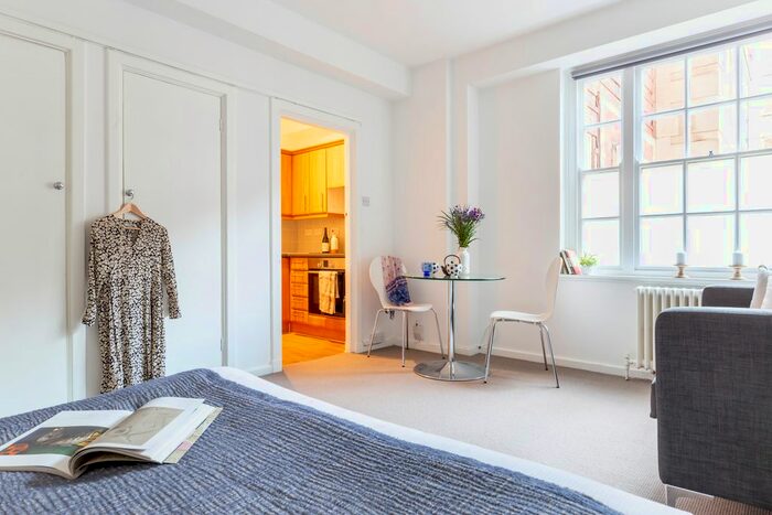 Studio To Rent In Hawkin House, Dolphin Square, Chichester Street, London Lx, London, SW1V