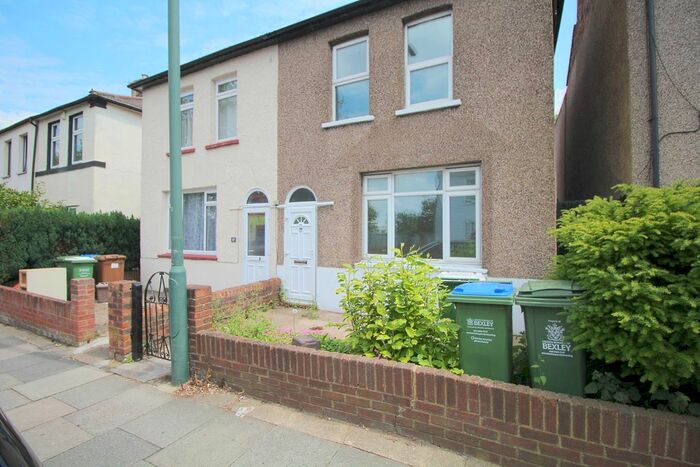 3 Bedroom Semi-Detached House To Rent In Woolwich Road, Bexleyheath, DA7