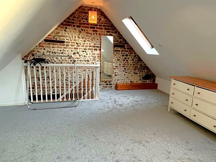 1 Bedroom Terraced House To Rent In Salisbury Street, Blandford Forum, DT11