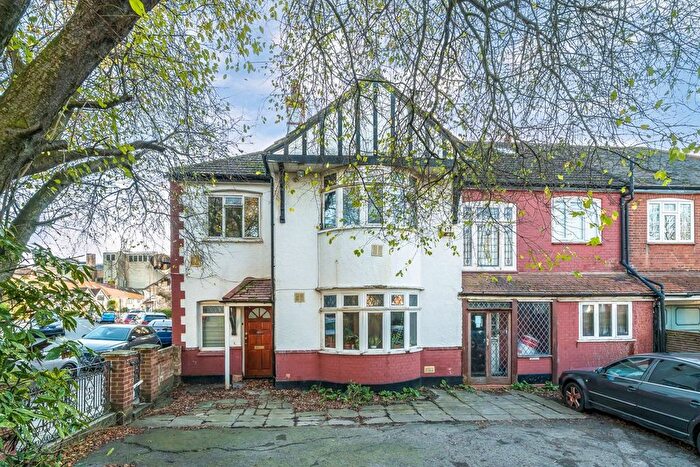 2 Bedroom Maisonette To Rent In Telford Avenue, Streatham, SW2