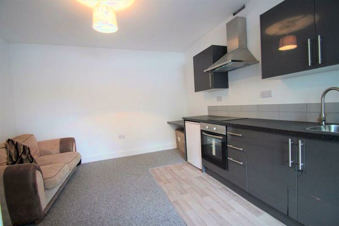 Flat To Rent In Headstone Lane, Harrow, HA2
