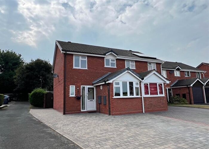 3 Bedroom Semi-Detached House For Sale In Blakemore Drive, Sutton Coldfield, B75