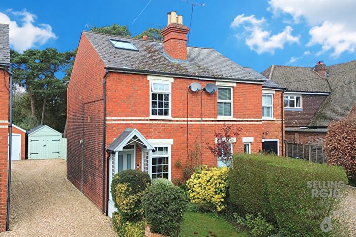 2 Bedroom Semi Detached House For Sale In Coronation Cottages, Davis Way, Hurst, Berkshire, RG10