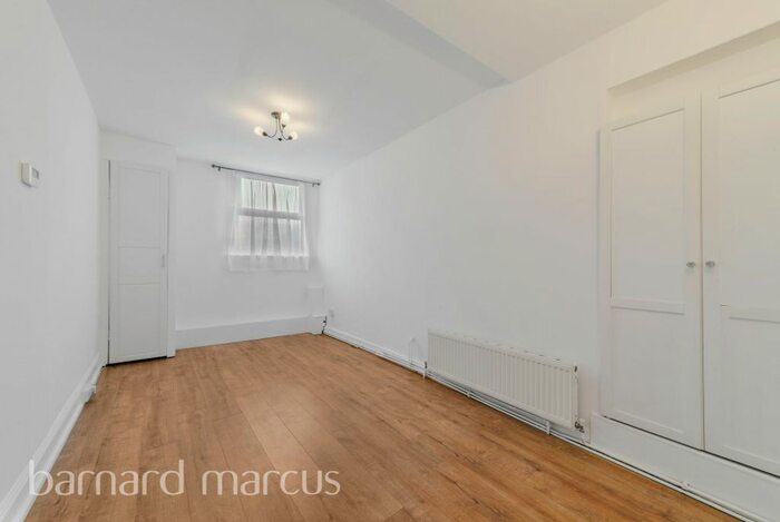 2 Bedroom Flat To Rent In Church Street, Croydon, CR0