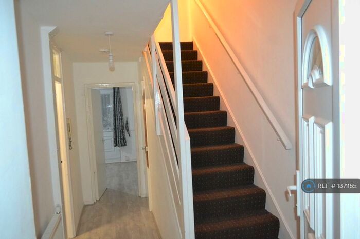 4 Bedroom Flat To Rent In Prince Regent Lane, London, E16