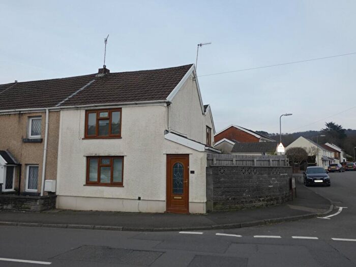 3 Bedroom End Of Terrace House For Sale In Main Road, Bryncoch, Neath., SA10