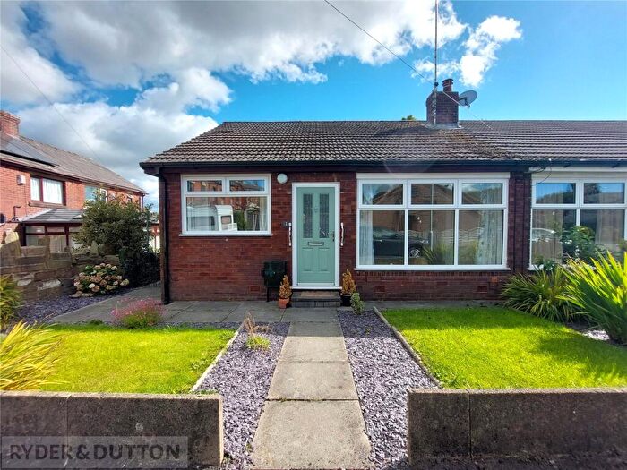2 Bedroom Bungalow To Rent In Farrowdale Avenue, Shaw, Oldham, Greater Manchester, OL2