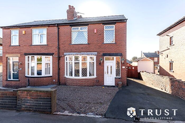 3 Bedroom Semi-detached House For Sale In Rathlin Road, Dewsbury, WF12