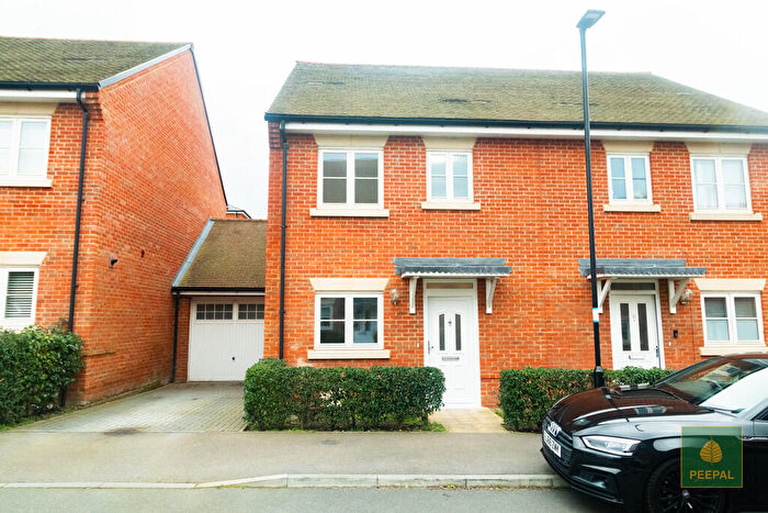 3 Bedroom Semi Detached House For Sale In Tanner Street, Wellesley, Aldershot, Hampshire, GU11