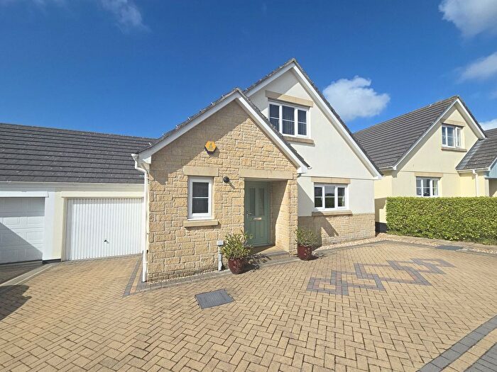 3 Bedroom Link Detached House For Sale In Hellis Wartha, Helston, Cornwall, TR13