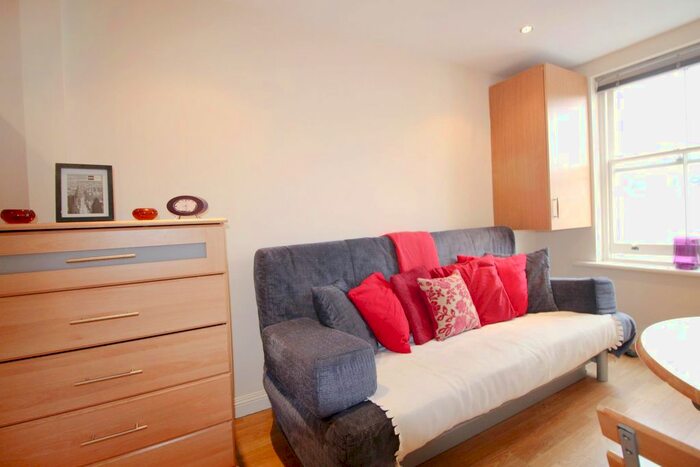 Studio To Rent In Courtfield Gardens, South Kensington, SW5