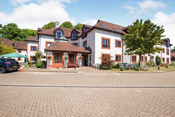 1 Bedroom Flat For Sale In The Cloisters, South Street, Wells, Somerset, BA5