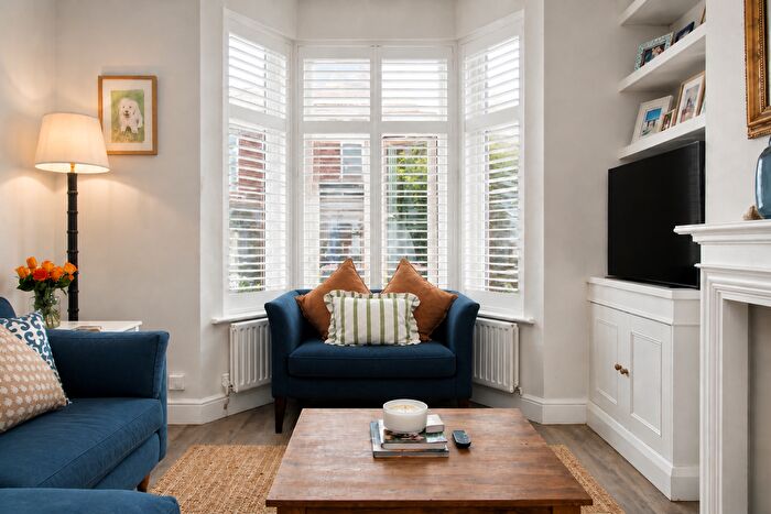 4 Bedroom Terraced House For Sale In Ponsard Road, London, NW10