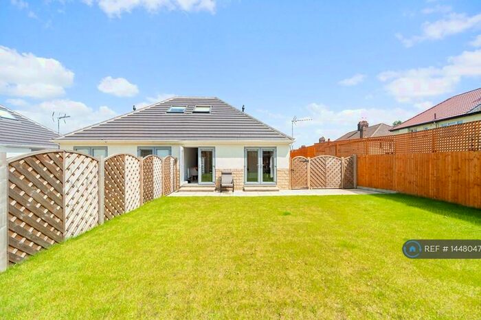 2 Bedroom Bungalow To Rent In Redesdale Grove, Leeds, LS16