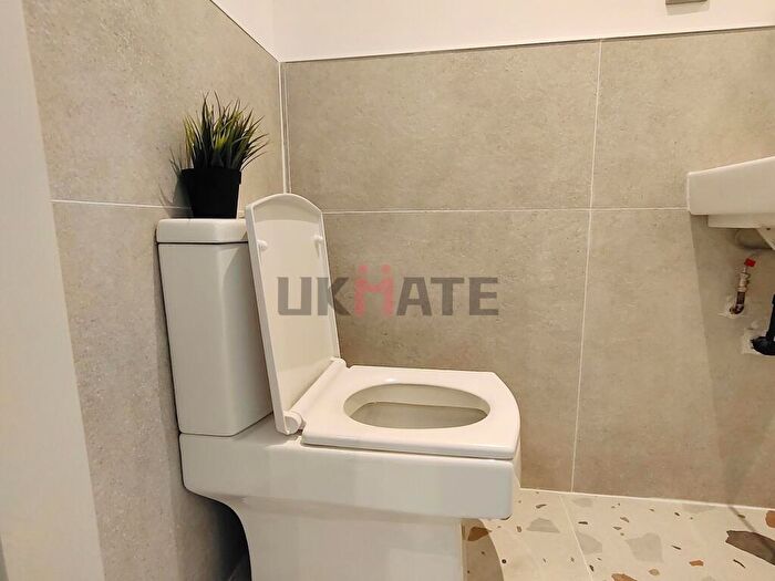 1 Bedroom House To Rent In Villiers Road, Kingston Upon Thames, KT1