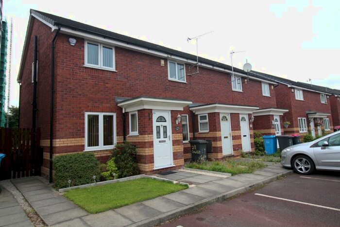 2 Bedroom Mews To Rent In Calico Close, Trinity Riverside, Salford, Lancashire, M3