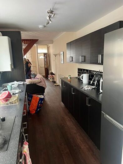3 Bedroom Terraced House To Rent In Cyfarthfa Street, Cardiff, CF24