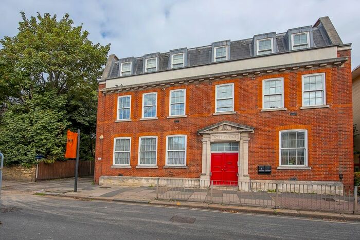 1 Bedroom Flat To Rent In London Road, Isleworth, TW7