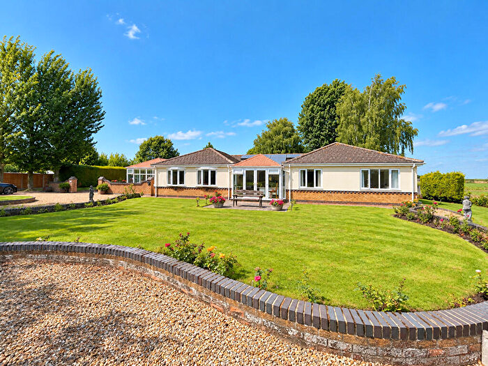 4 Bedroom Detached Bungalow For Sale In Pipwell Gate, Moulton Seas End, PE12