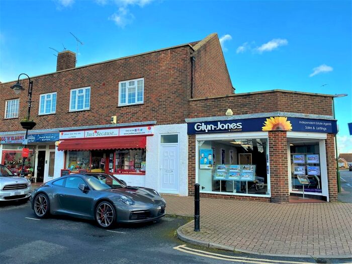 2 Bedroom Apartment To Rent In Sea Road, East Preston, BN16