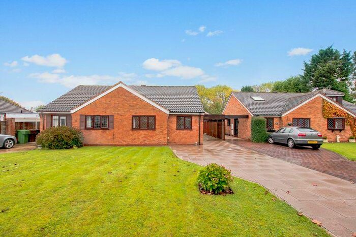 2 Bedroom Bungalow To Rent In Easton Grove, Birmingham, B47