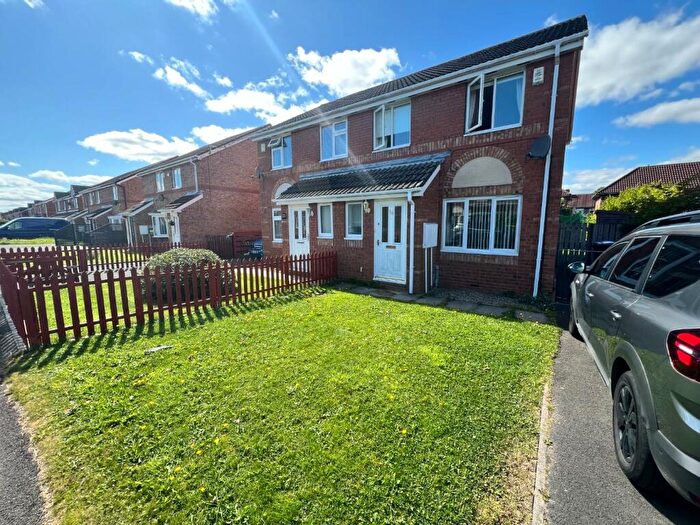 3 Bedroom Semi-Detached House To Rent In Habgood Drive, Gilesgate, Durham, DH1