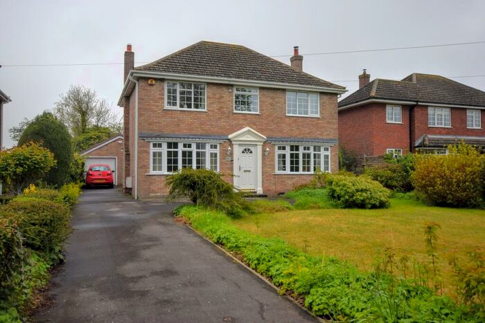 4 Bedroom Detached House For Sale In Tinkle Street, Grimoldby, LN11