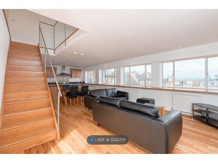 3 Bedroom Flat To Rent In Young Street South Lane, Edinburgh, EH2