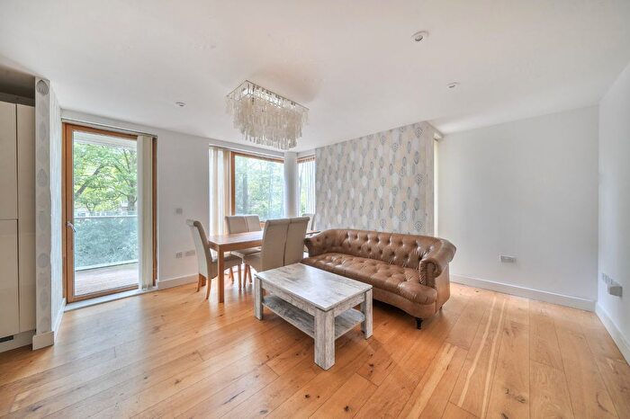 2 Bedroom Flat To Rent In Hornsey Lane, Highgate, London, N6